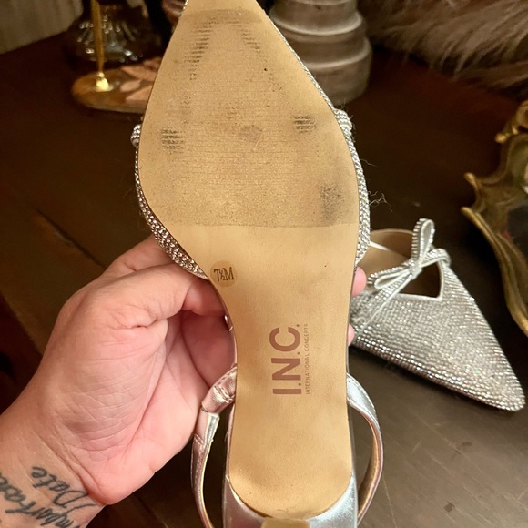 Gorgeous INC rhinestone heels - Picture 4 of 5
